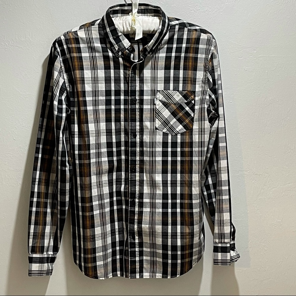 Levi’s Long Sleeve Button Up Black Plaid Large